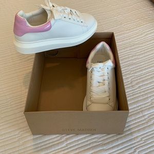 NWT Steve Madden white sneakers (Alexander McQueen Dupes)